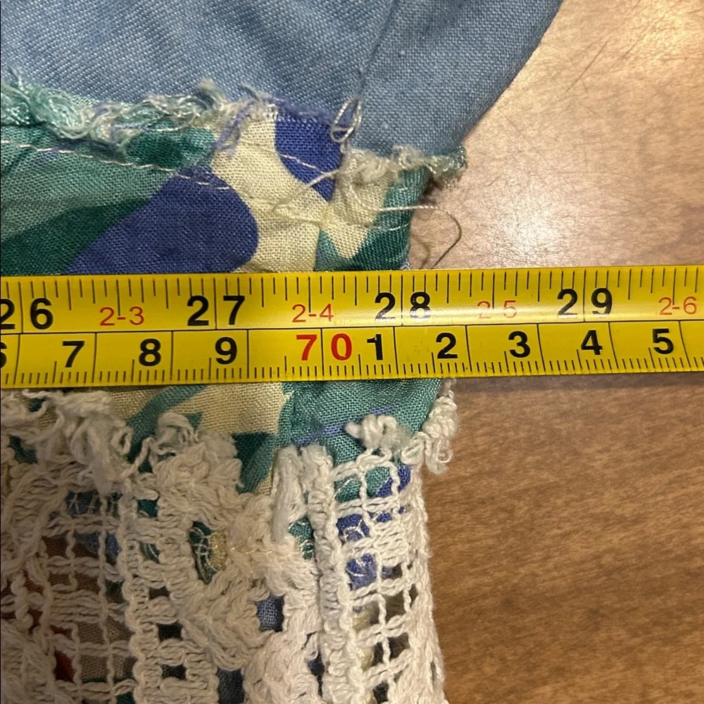 POL Boho Floral Patchwork Blouse Blue Chambray Crochet Lace 1/4 Button L
V - Picture 10 of 14